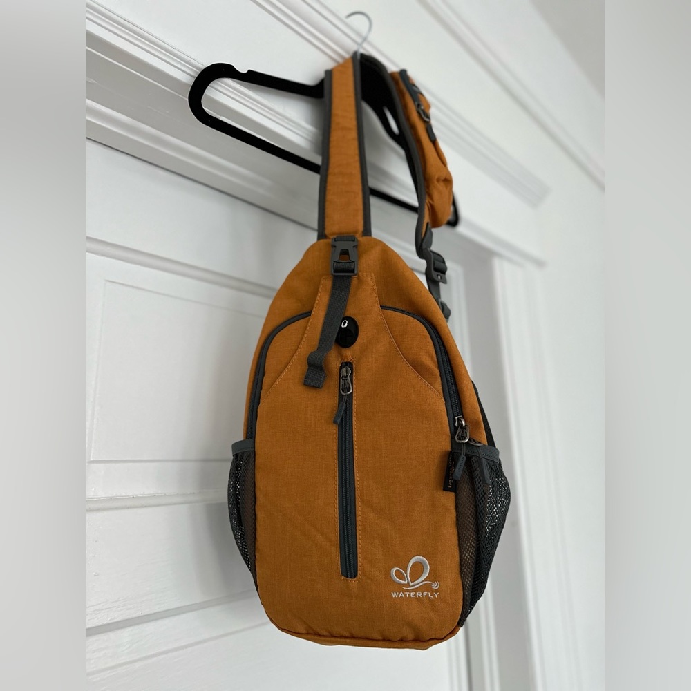 Mustard sling bag